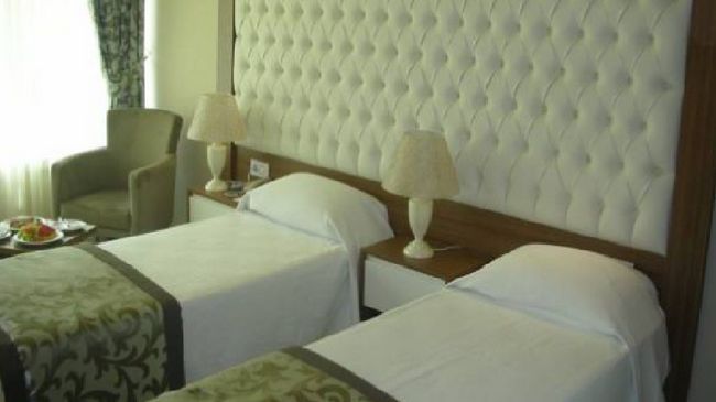 Hotel Esila 4*